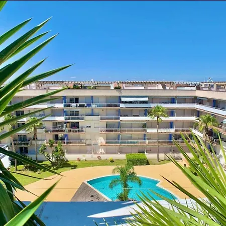 Superbe Avec Solarium Et Piscine Communautaire *