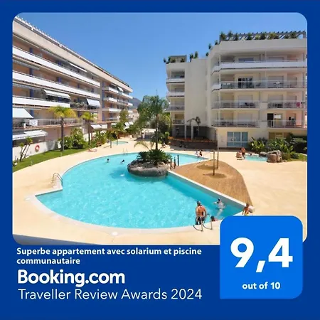 Superbe Avec Solarium Et Piscine Communautaire *