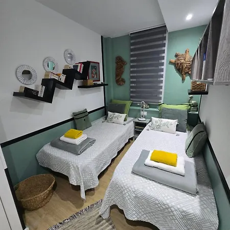 Superbe Avec Solarium Et Piscine Communautaire * ロザス