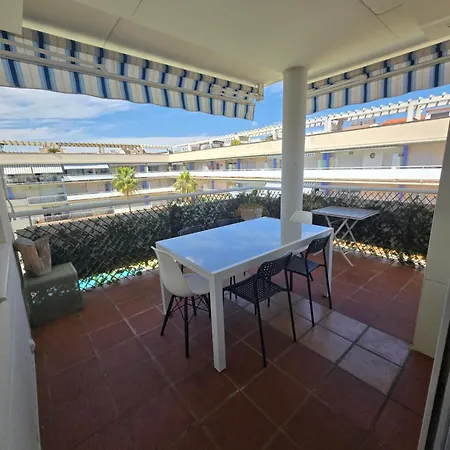 Superbe Avec Solarium Et Piscine Communautaire