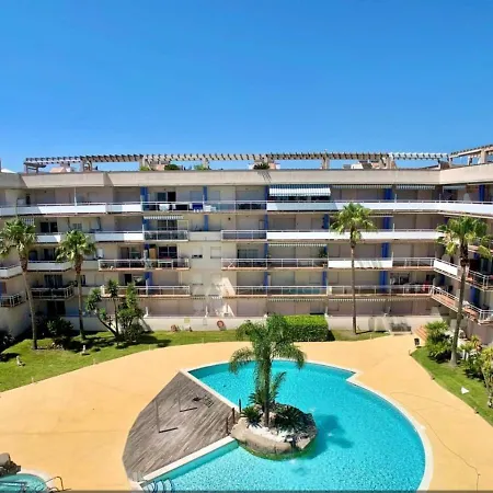 Superbe Avec Solarium Et Piscine Communautaire * Roses