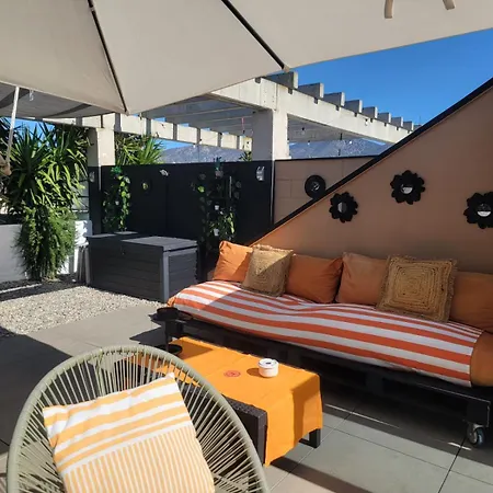 Apartment Superbe Avec Solarium Et Piscine Communautaire Roses